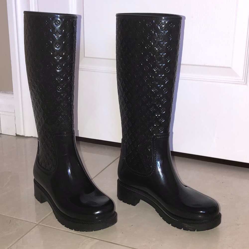 Louis Vuitton Boots size 6